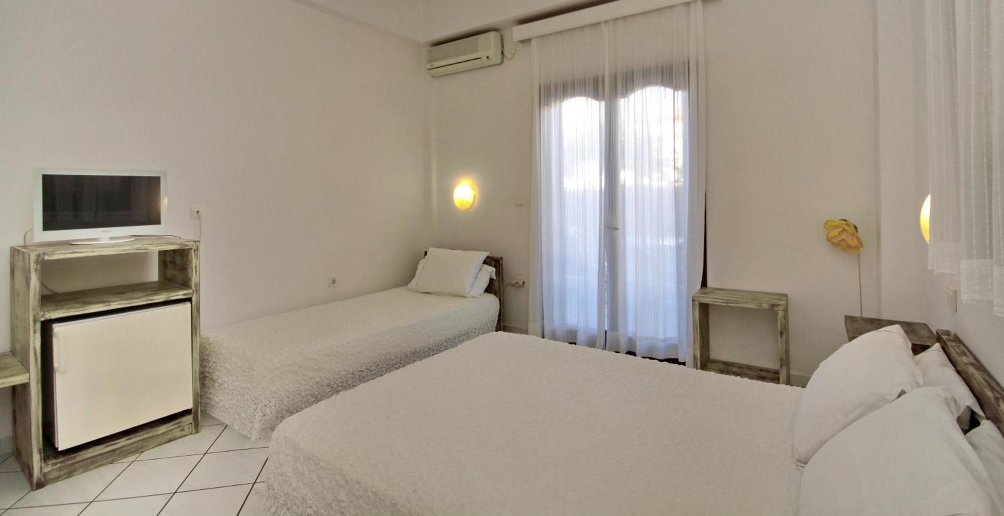 Pallas Pension Elafonissos Room photo